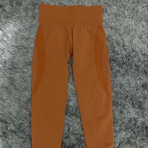 Navigation orange leggings